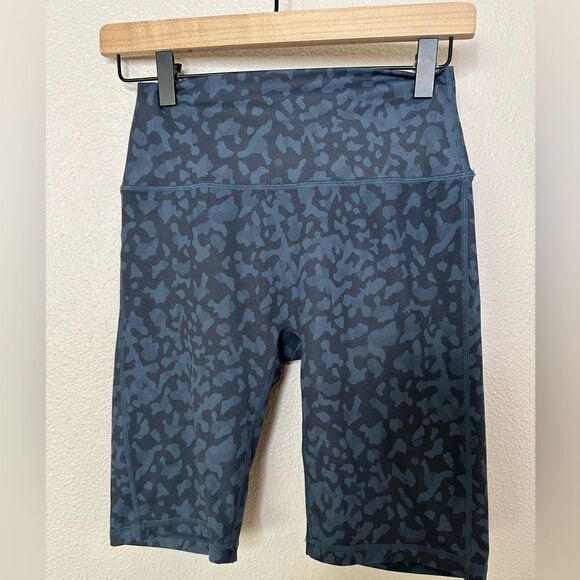 BuffBunny Leopard Print Biker Shorts Sz S - Picture 1 of 4